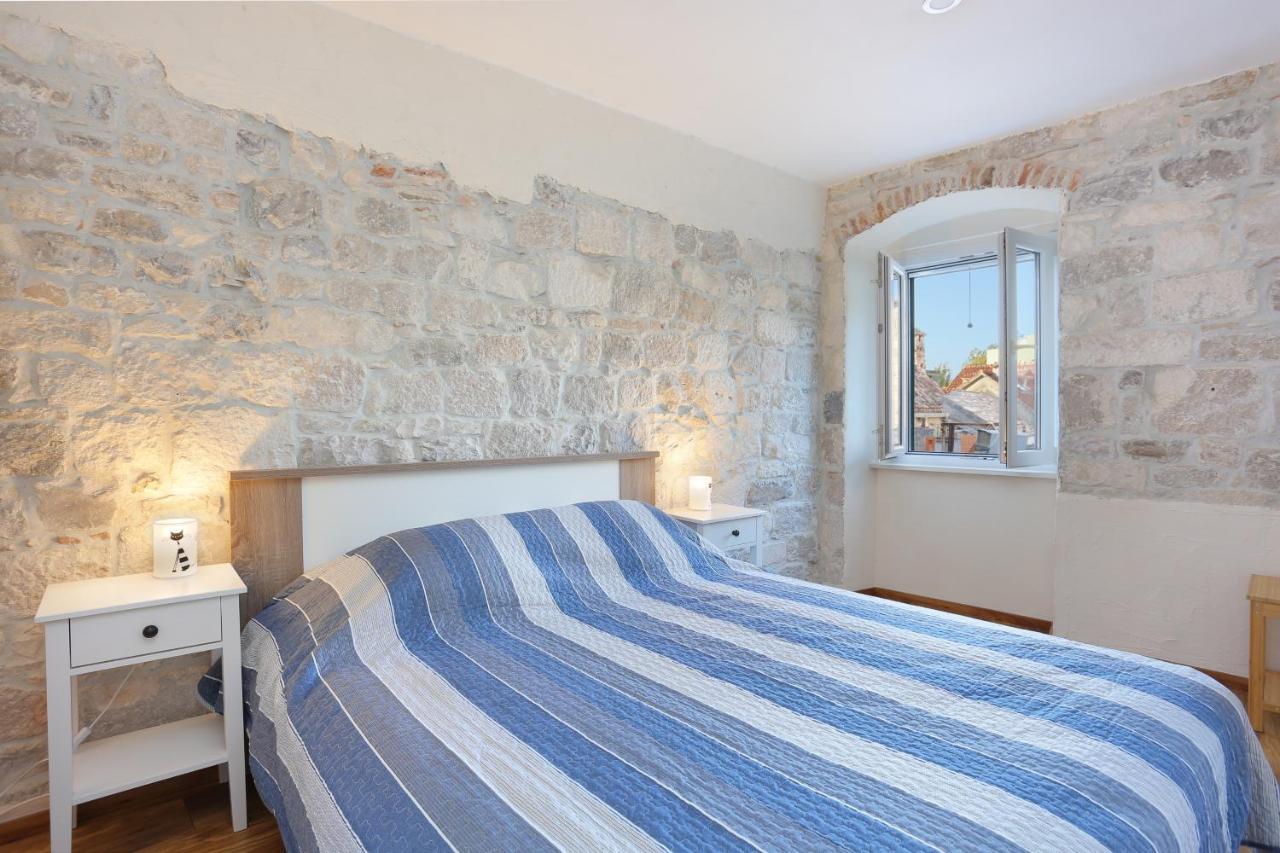 Apartments With A Parking Space Omis - 19051 Екстер'єр фото